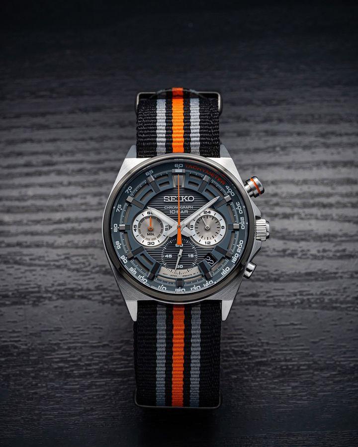 Seiko Canvas Quartz Chronograph SSB403P1
